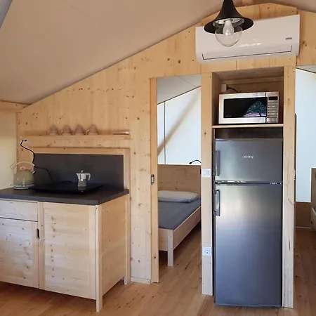 Marelago אתר קמפינג קאורלה